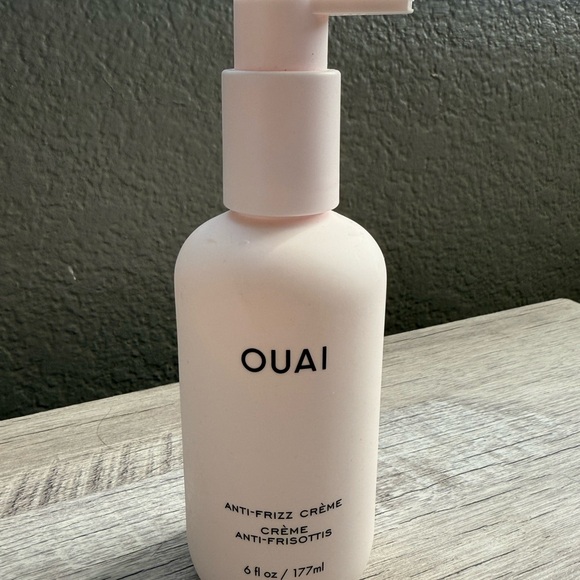 ✨ Ouai Anti Frizz Cream ✨ - Picture 2 of 2